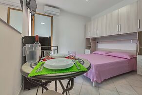 2215 Villetta Enea - Mono 2 by Barbarhouse