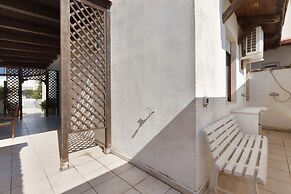 2747 Villino Li Marangi by Barbarhouse