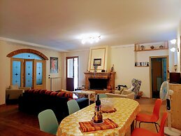 Summer Sale! Lovely 3-bed Apartment in Spoleto