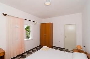 Holiday Home Blue Vineyard