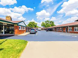 Manor Motel By OYO Near Oak Brook/Chicago Westchester
