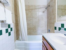 Manor Motel By OYO Near Oak Brook/Chicago Westchester
