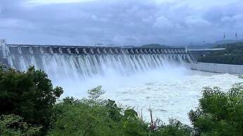 Unity Holiday Resort- Statue of Unity