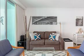 Premium 2BR CBD Apartment With River View Balcony