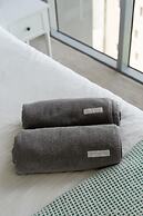 Premium 2BR CBD Apartment With River View Balcony