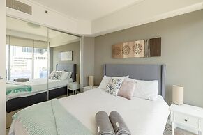 Premium 2BR CBD Apartment With River View Balcony