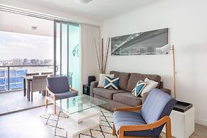 Premium 2BR CBD Apartment With River View Balcony