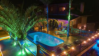 Bangalô House - Praia do Rosa SC