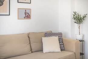 Live As A Greek in Athena