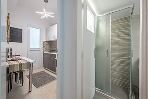 Live As A Greek in Athena