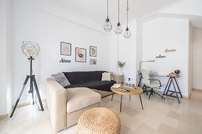 Live As A Greek in Athena