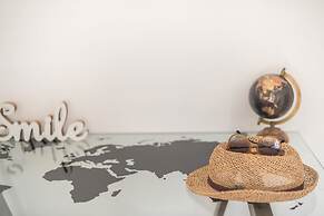 Live As A Greek in Athena