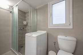 Live As A Greek in Athena