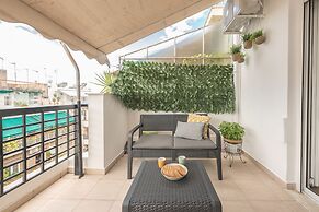 Live As A Greek in Athena