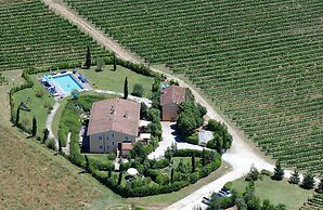 Donato Farmhouse Apartment With Pool