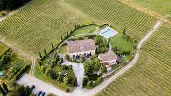 Donato Farmhouse Apartment With Pool