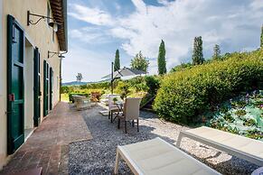 Donato Farmhouse Apartment With Pool
