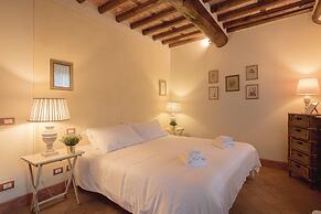 Donato Farmhouse Apartment With Pool