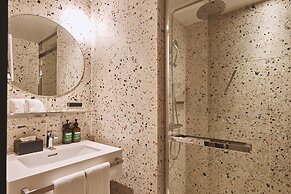 voco Osaka Central by IHG