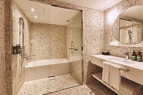 voco Osaka Central by IHG