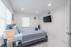 Purple Pelican by Opus (Suite 1)