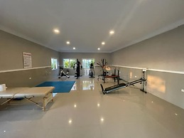 Luxury 4-Bedroom villa