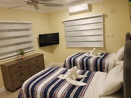 Luxury 4-Bedroom villa