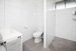 Ground Floor Easy Unit Close to City 4