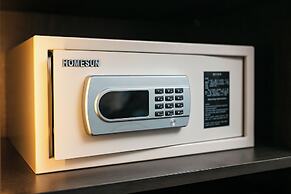 Media Central Hotel & Spa