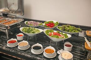 Media Central Hotel & Spa