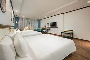 Media Central Hotel & Spa