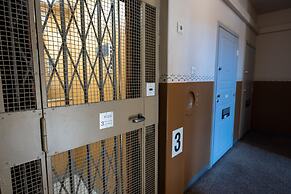 2ndhomes Modern Studio in the Center