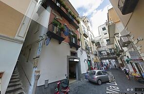 CARPEDIEM. Apartment with 59 steps-gradini. In the center of Amalfi at