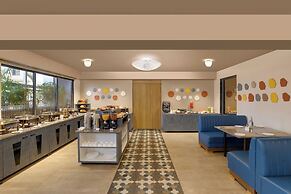 Keys Lite By Lemon Tree Hotels, Vadodara