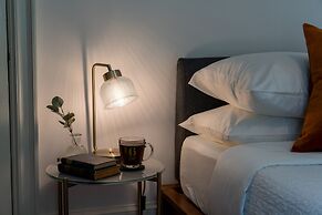 16 Elm Heritage Hotel