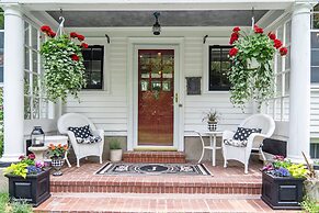 16 Elm Heritage Hotel