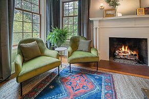 16 Elm Heritage Hotel