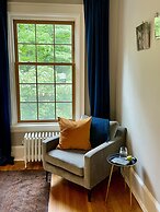 16 Elm Heritage Hotel