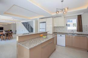 Orka World Villa 1 in Oludeniz