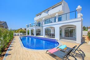Orka World Villa 1 in Oludeniz