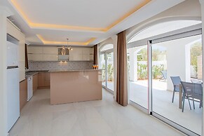 Orka World Villa 1 in Oludeniz