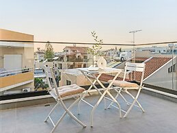 Sanders Crystal 1 - Large 4-bdr Penthouse With Shared Pool