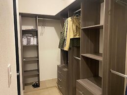 Hermosa Casa Con Laguna Y Alberca