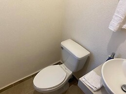 Hermosa Casa Con Laguna Y Alberca