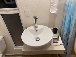 Hermosa Casa Con Laguna Y Alberca