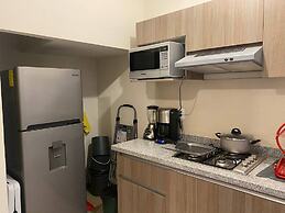 Hermosa Casa Con Laguna Y Alberca