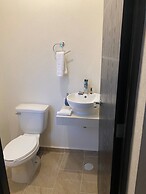 Hermosa Casa Con Laguna Y Alberca