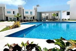 Hermosa Casa Con Laguna Y Alberca