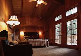 Silver Pines Lodge