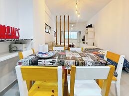 San Telmo - Paseo De La Cisterna Building